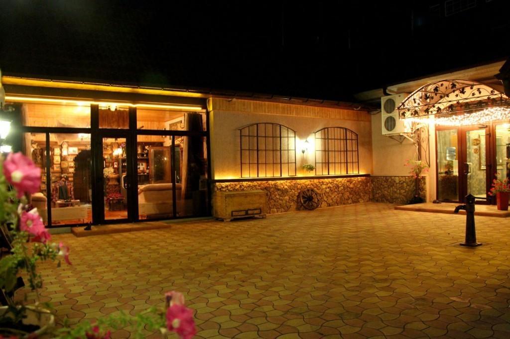 Hotel Style Bessarabia Kiliya ภายนอก รูปภาพ